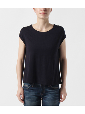 refined jersey top with back detall 詳細画像