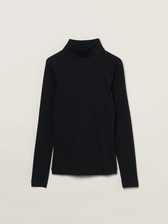 Organic cotton knit turtle neck