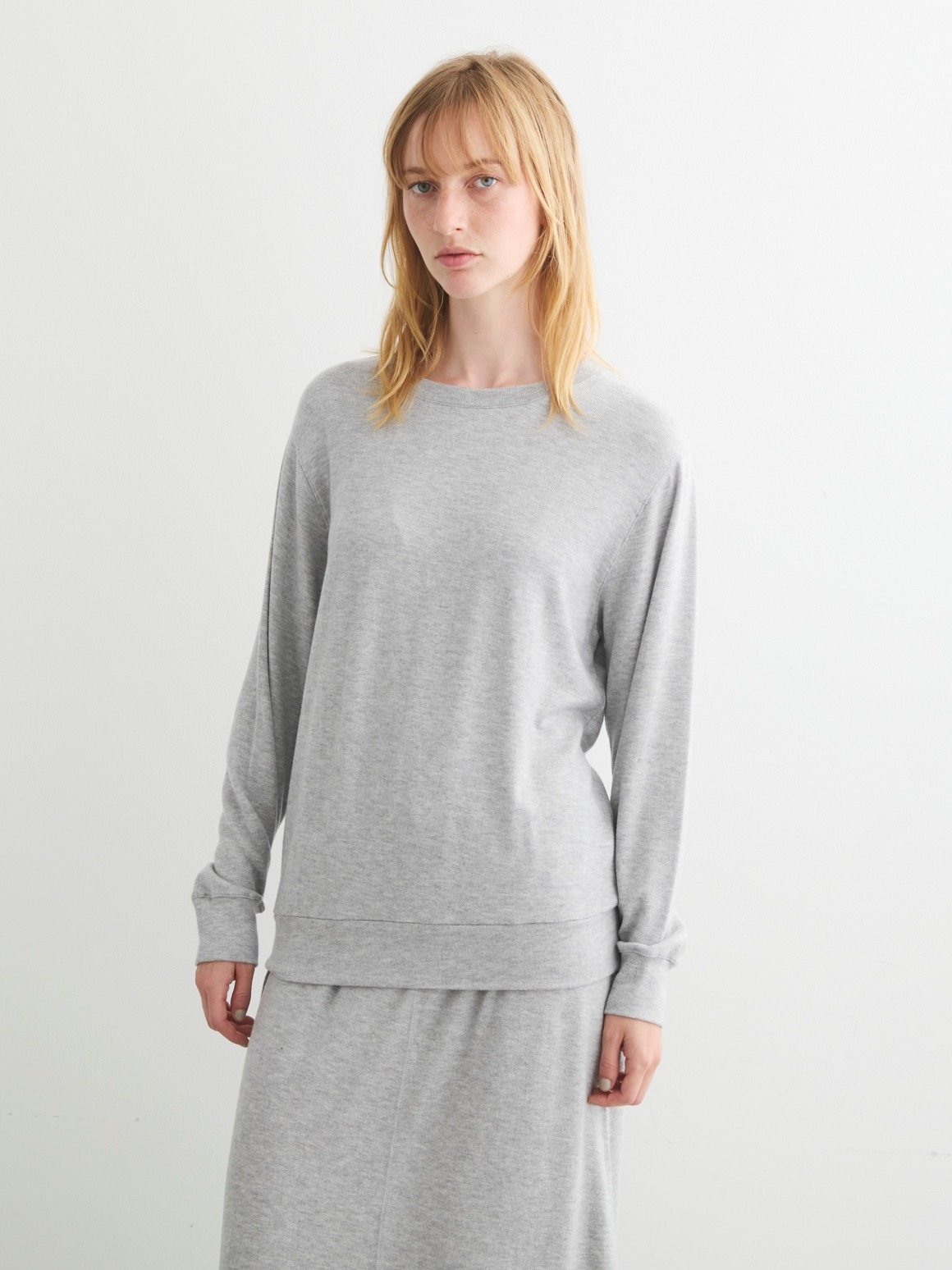 Brushed sweater simple crew neck|スリードッツ オフィシャル