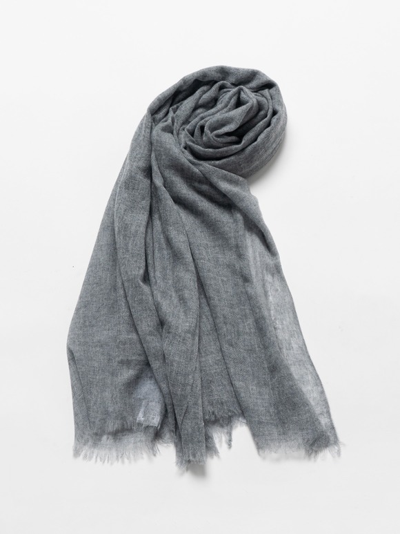 Airy cashmere wrap