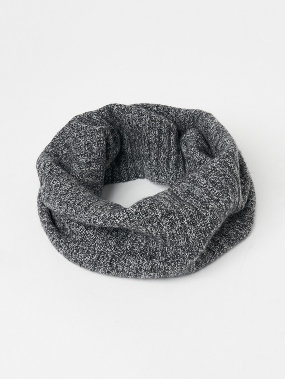 Cashmere snood