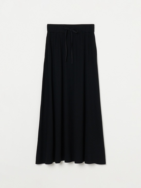 Long staple yarn skirt