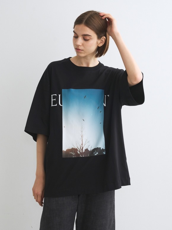 EZ MOMENT Graphic tee shirt