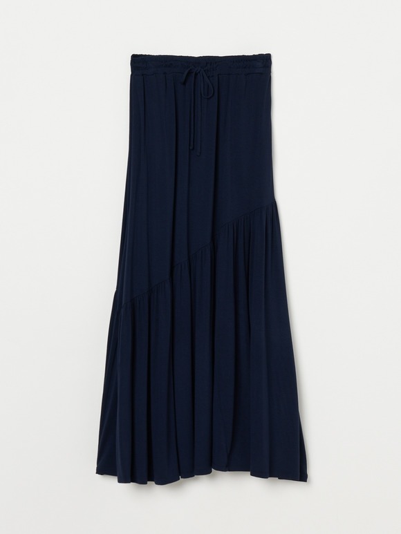 Travel line asymmetry skirt