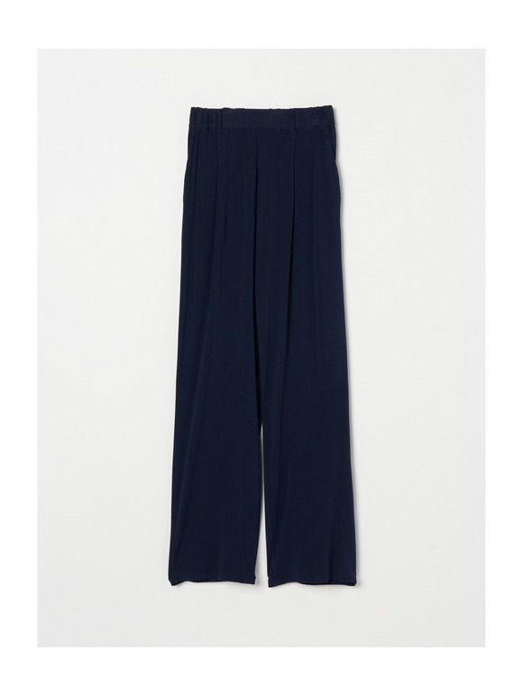 Travel line tuck pant