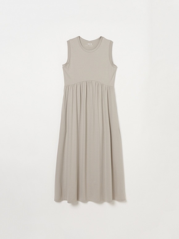 Long staple yarn gather dress