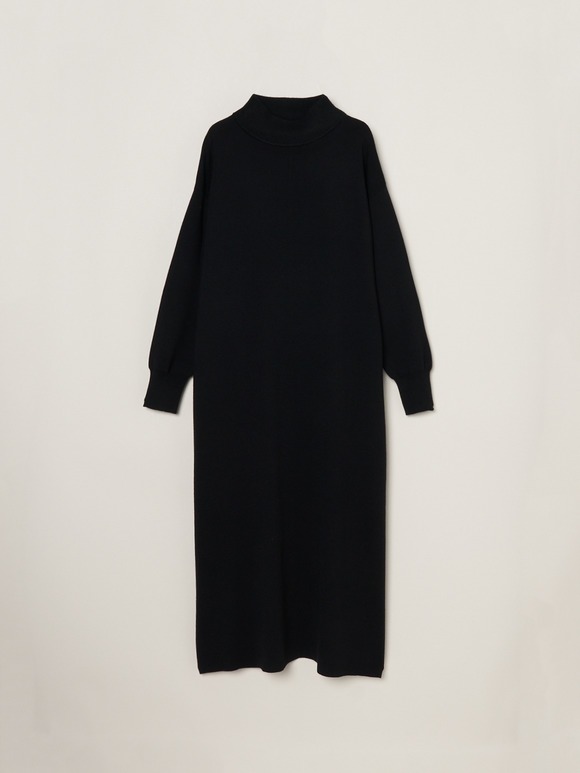 Wool outfit high neck dress