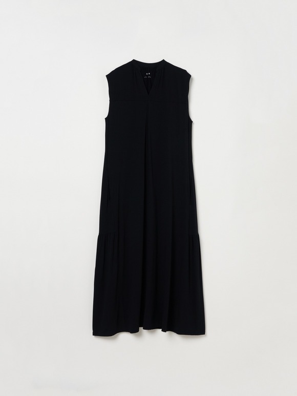 Travel line dress