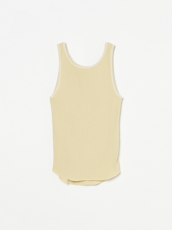 Yogi basic tank by Plax