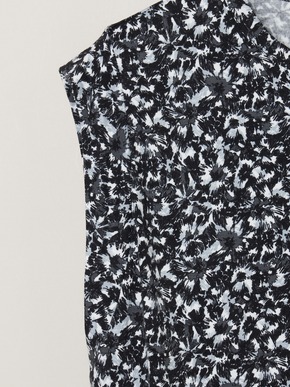 Travel line sleeveless top 詳細画像