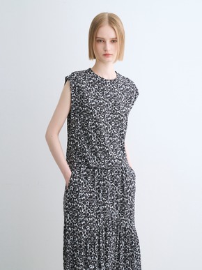 Travel line sleeveless top 詳細画像