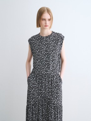 Travel line sleeveless top 詳細画像
