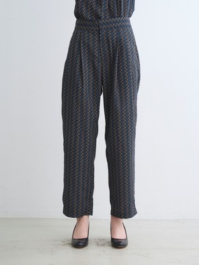 Dry twill curvy pants 詳細画像