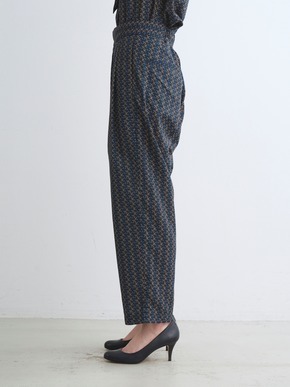 Dry twill curvy pants 詳細画像