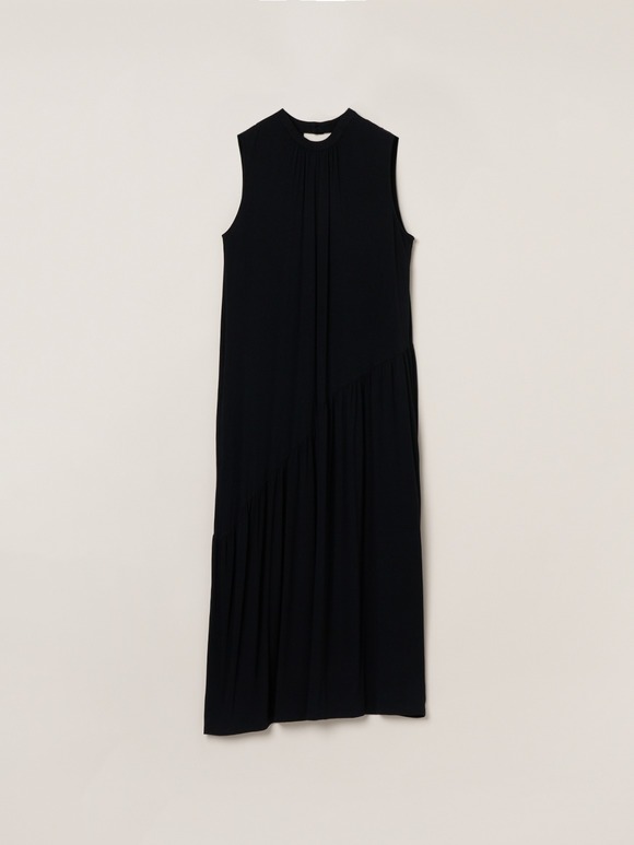 Travel line dress