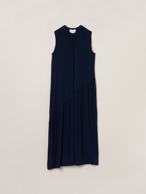 Travel line dress