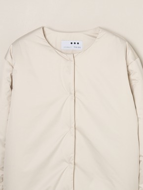 Puffer collarless jacket 詳細画像