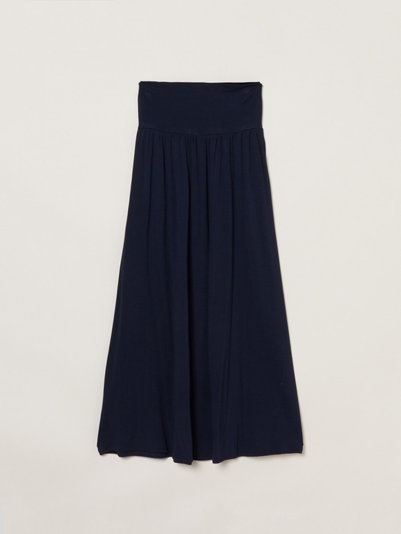 Travel line fold over skirt