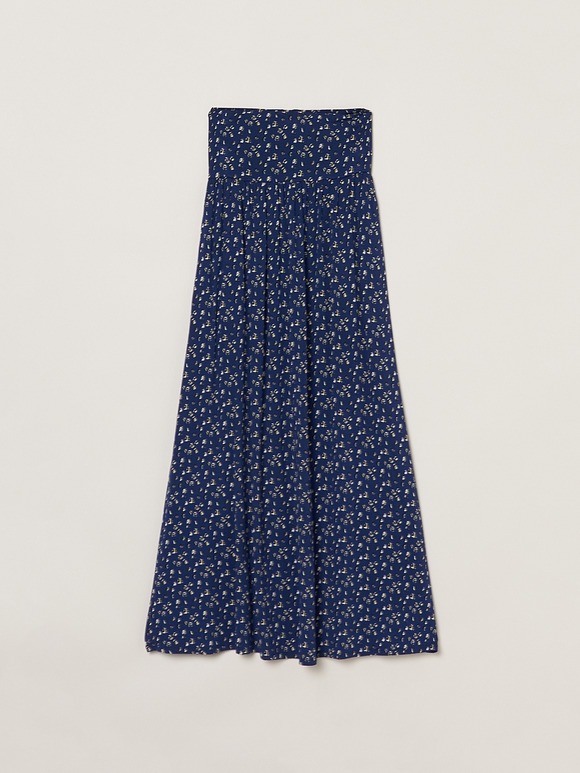 Travel line fold over skirt