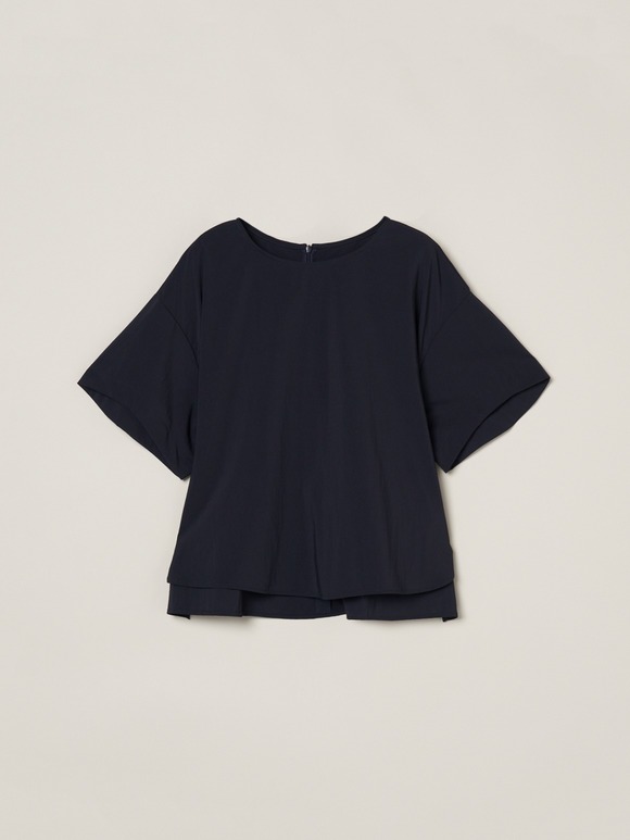 Seaside line tops