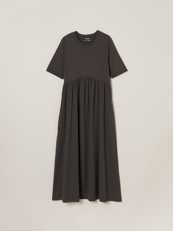 Long staple yarn gather dress