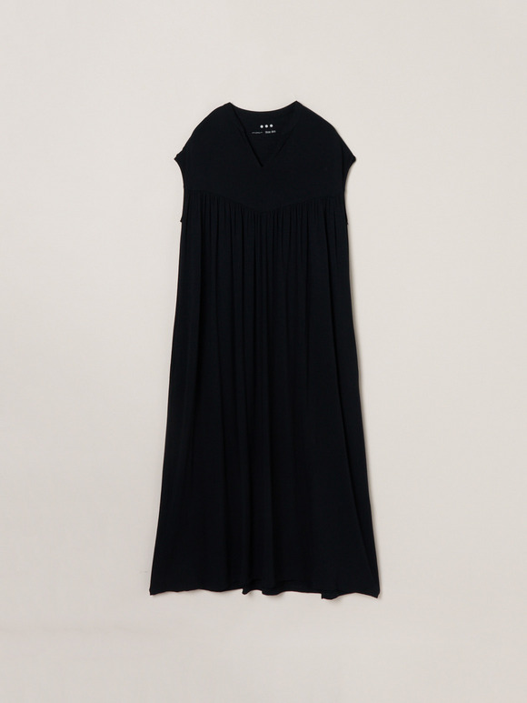 Travel line dress