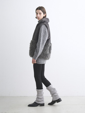 Wavy fur panel vest 詳細画像