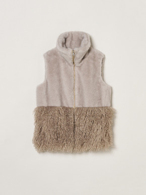 Wavy fur panel vest 詳細画像