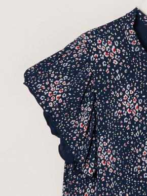 Travel line ruffle sleeve top 詳細画像