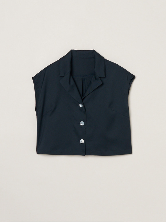 Glossy twill tops