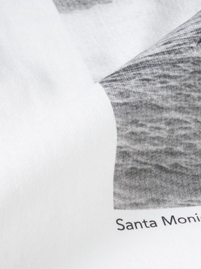 Unisex Grapihc tee 詳細画像