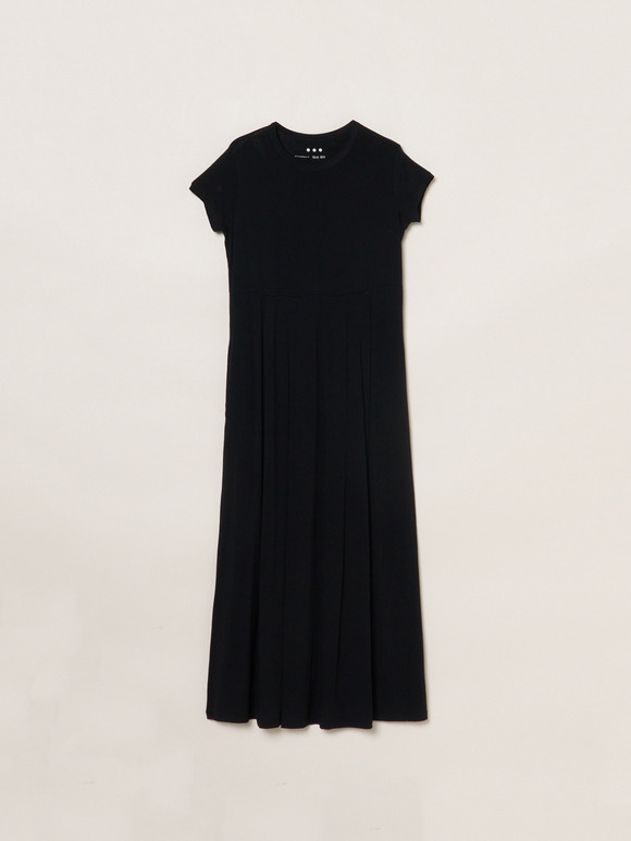 Travel line dress