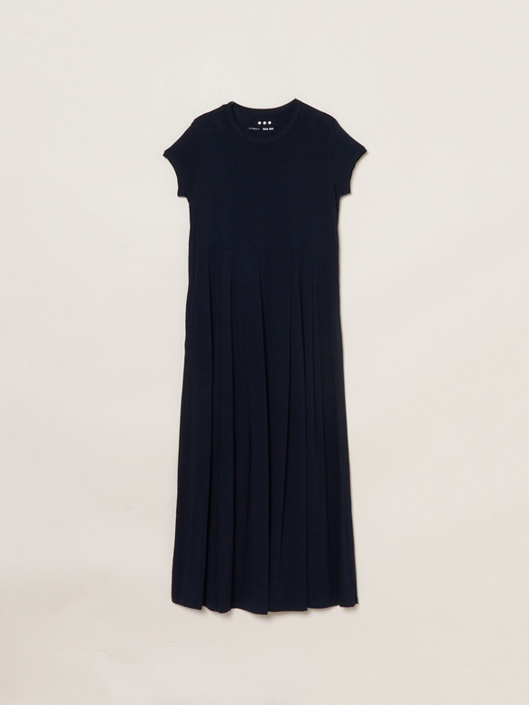 Travel line dress